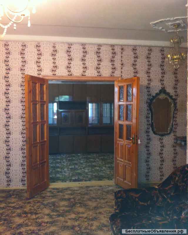 В ближайшем пригороде г. Армавира продам 3х этажный дом.