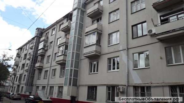 3-х комнатную квартиру у метро в Центре Москвы