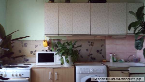 Комнату в 3-х комнатной квартире