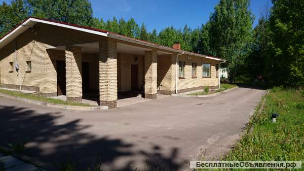Кирпичный дом+бассейн, пос.Большое поле.