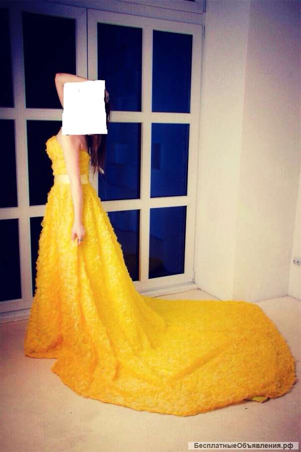 Жёлтлое платье