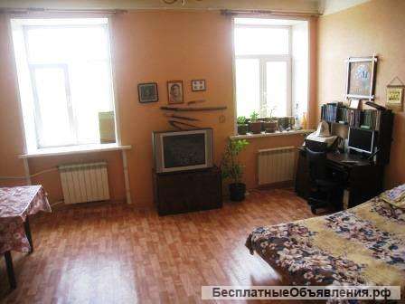 Комната в малонаселенной квартире в хорошем состоянии г. Серпухов.