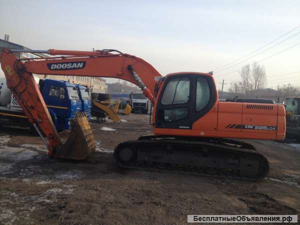 Экскаватор гусеничный DOOSAN DX225LCA б/у (2014 г., 4200 м.ч.)