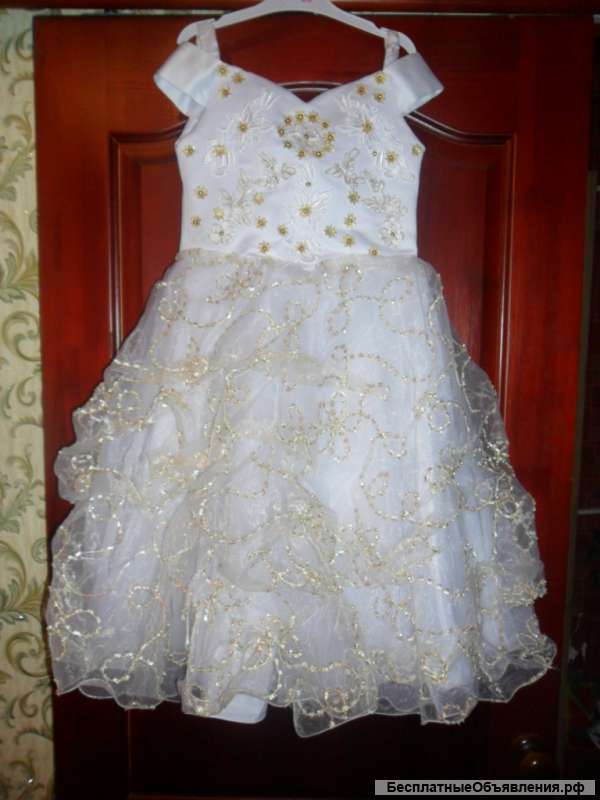 Нарядное платье