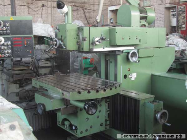 Широко-универсальный фрезерный станок с УЦИ MAHO 800