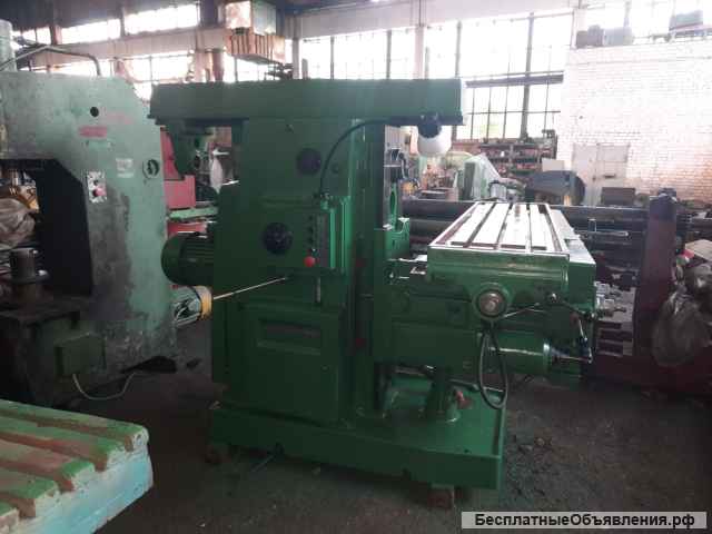 Станок горизонтально-фрезерный консольный 6Р83