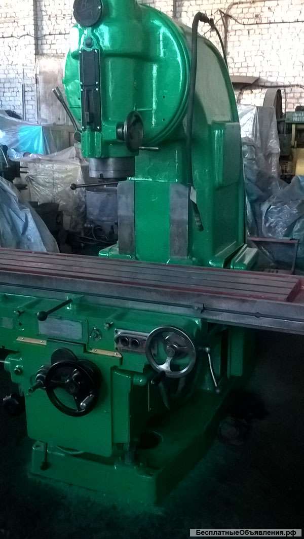 Вертикальный консольно-фрезерный станок мод. 6М13П