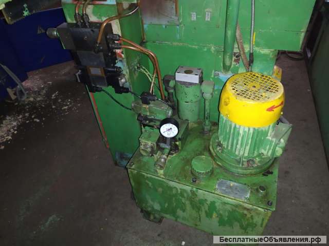 Универсально-заточной станок 3Д641Е