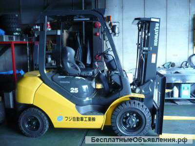 Погрузчик вилочный Komatsu FD25С-17