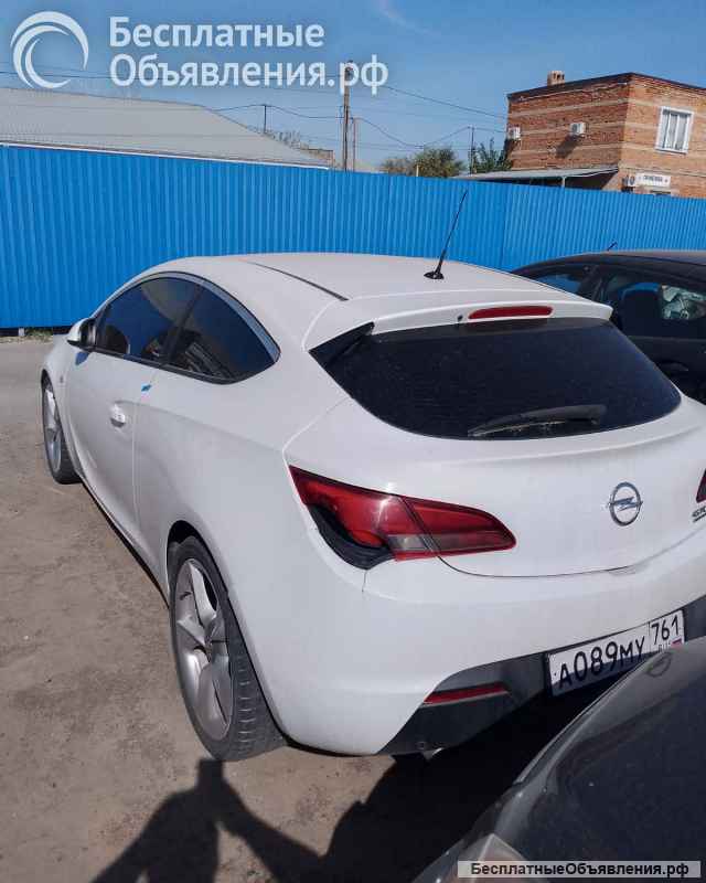 Opel Astra GTC, 2012