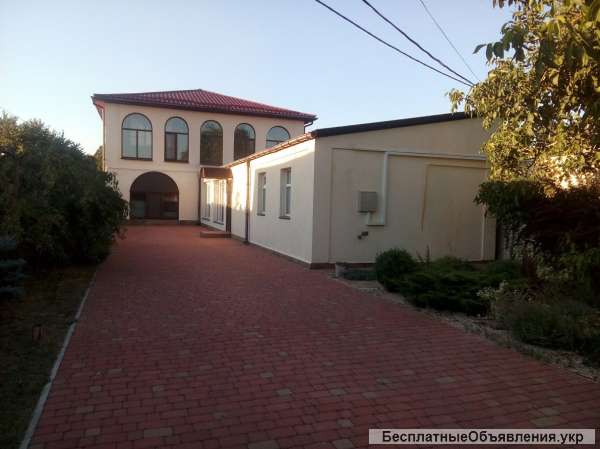 Двухэтажный дом с мебелью Украина, г. Николаев