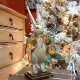 Заяц с зонтом и часами