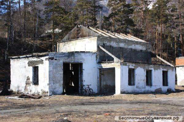 Завод по розливу минеральной воды в курортной зоне озера Байкал