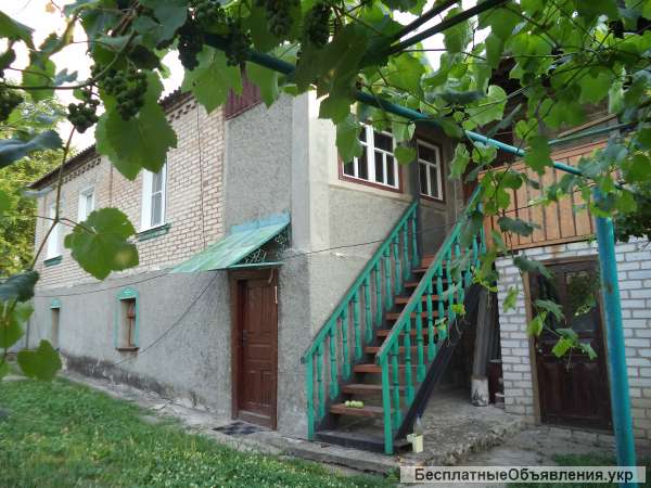 Дом в двух уровнях