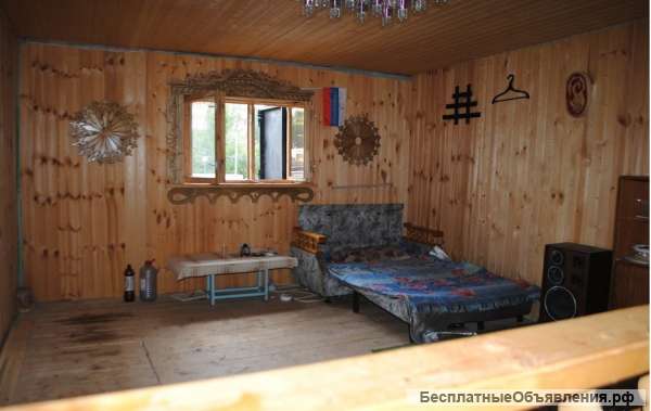 Кирпичный двухэтажный гараж