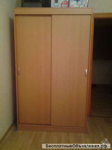 Продается шкаф-купе в отличном состоянии.