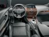 Водитель со своим автомобилем