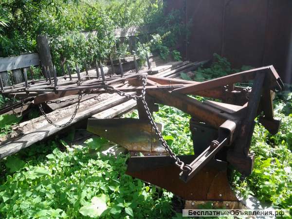 Трактор Т 40 с плугом