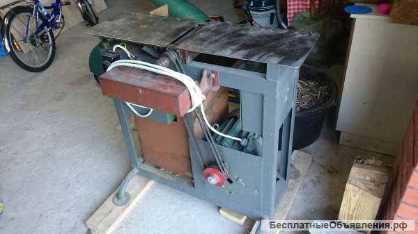 Деревообрабатывающий брабатывающий станок