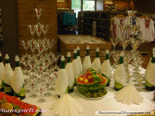 Пирамида из бокалов шампанского (горка) на свадьбе