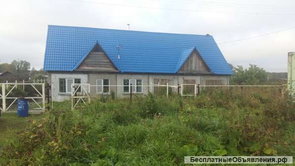 Дом с земельным участком