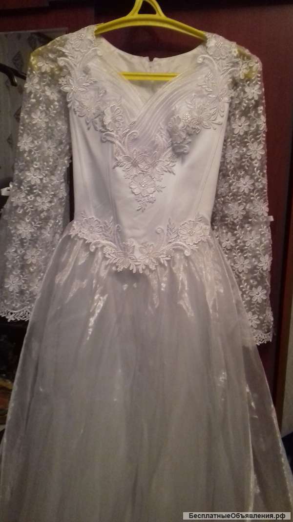 Свадебное платье