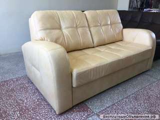 Кожаный диван Сити с выкатным спальным механизмом