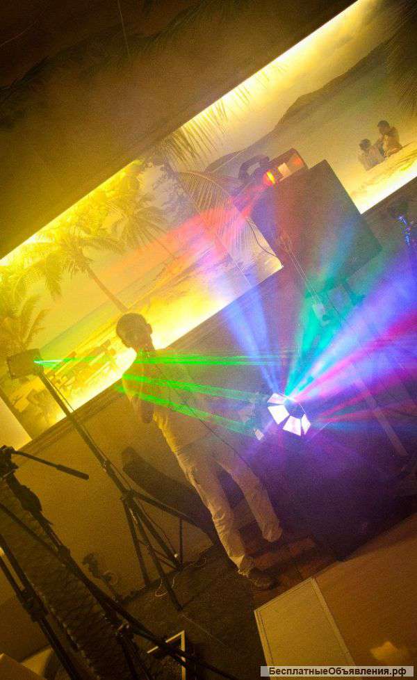 ДиДжей - вокалист.