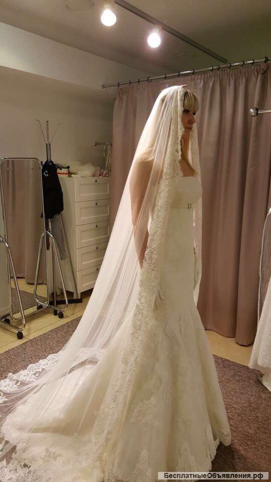 Элегантное брендовое свадебное платье в стиле "рыбка"