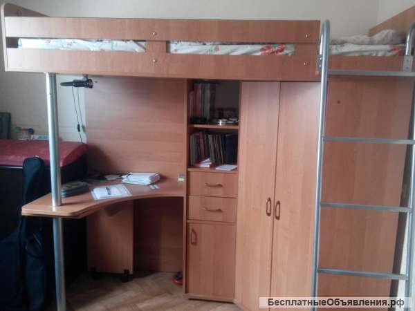 Кровать-чердак со шкафами и столом ( уголок школьника цвета бук)