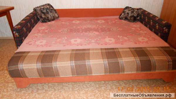 Диван-кровать 210х180см из дерева