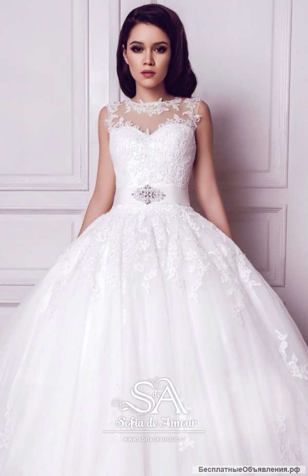Благородное свадебное платье" Reinara" от Испанского бренда" Sofia de Amour" фасона" принцесса"