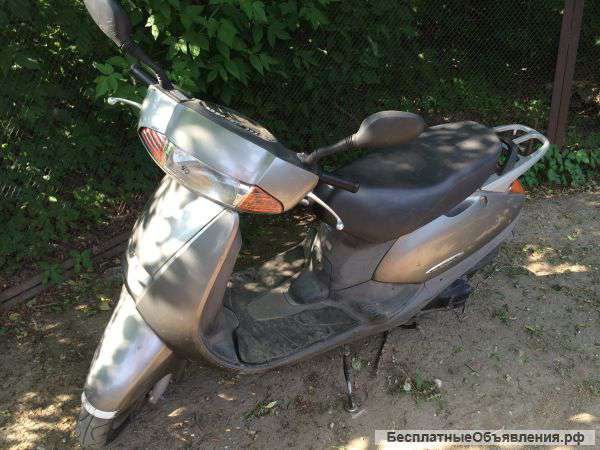 Продаётся скутер Honda Lead 100 JF06