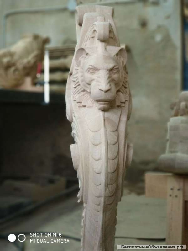 Резные столбы