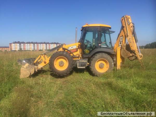 Экскаватор-погрузчик