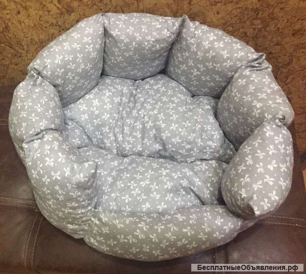 Диванчики (лежанки) для кошек