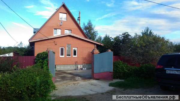Дом с садом бильярдом баня