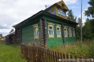 Бревенчатый дом в жилой деревне, 250 км от МКАД