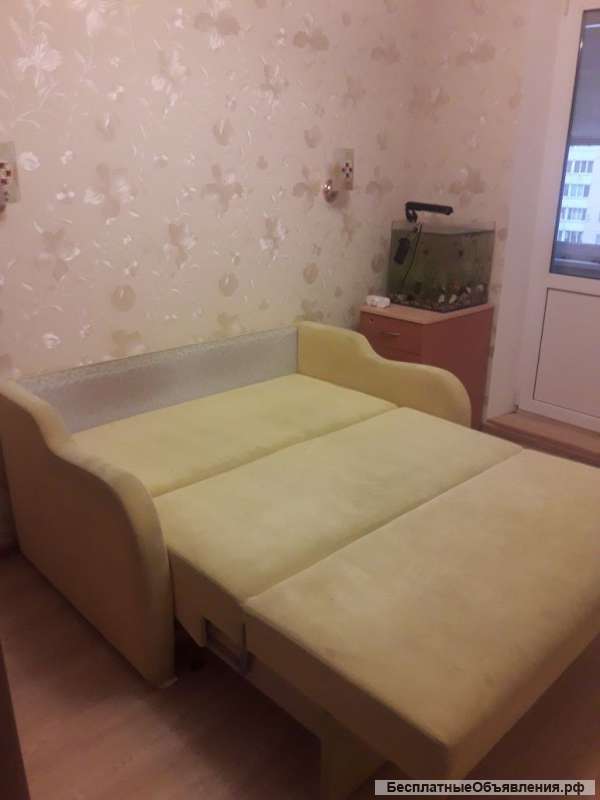 Двуспальный диван-книжка