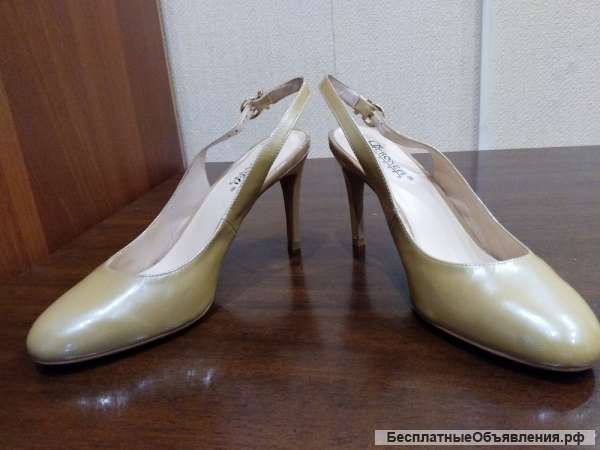 Новые женские, кожаные босоножки"Geronea"