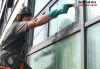 Мойка окон промышленными альпинистами по  низким ценам в Москве