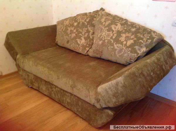 Продам диван - тахту для школьника
