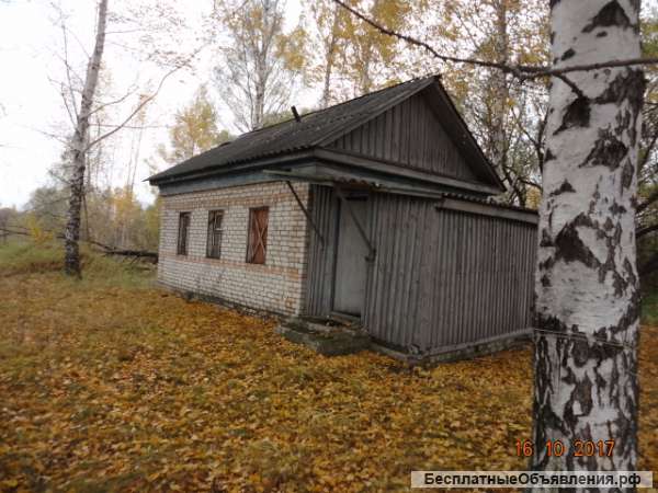 Дом с газом. на природе.