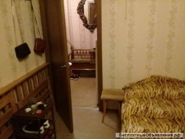 Сдам комнату в 3 комнотной квартире без посредников