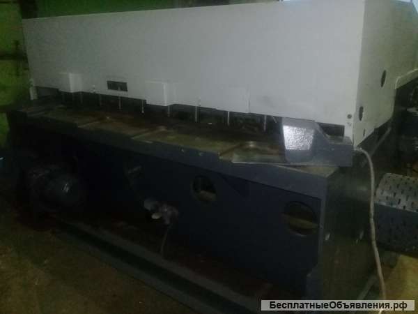 Ножницы гильотинные пневмомеханические EPU