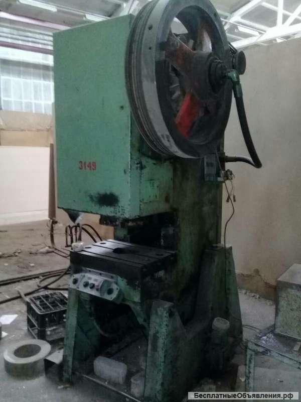 Пресс кривошипный КД 2326