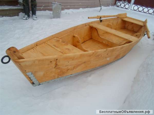 Лодка деревянная длина 4м