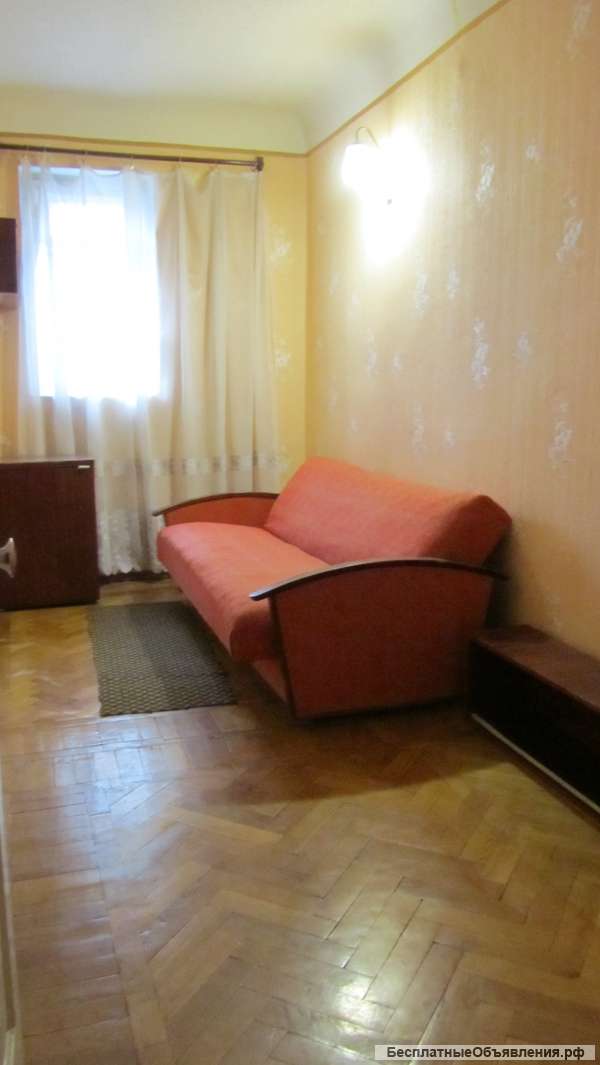 2 комн. кв-ру, Центр, М. Горького, 4/5к; 40/28/6 Цена: 3300000