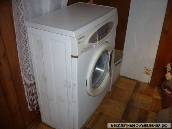 Старую стиральную машину-автомат Samsung на запчасти