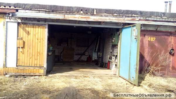 Кирпичный гараж с большим подвальным помещением